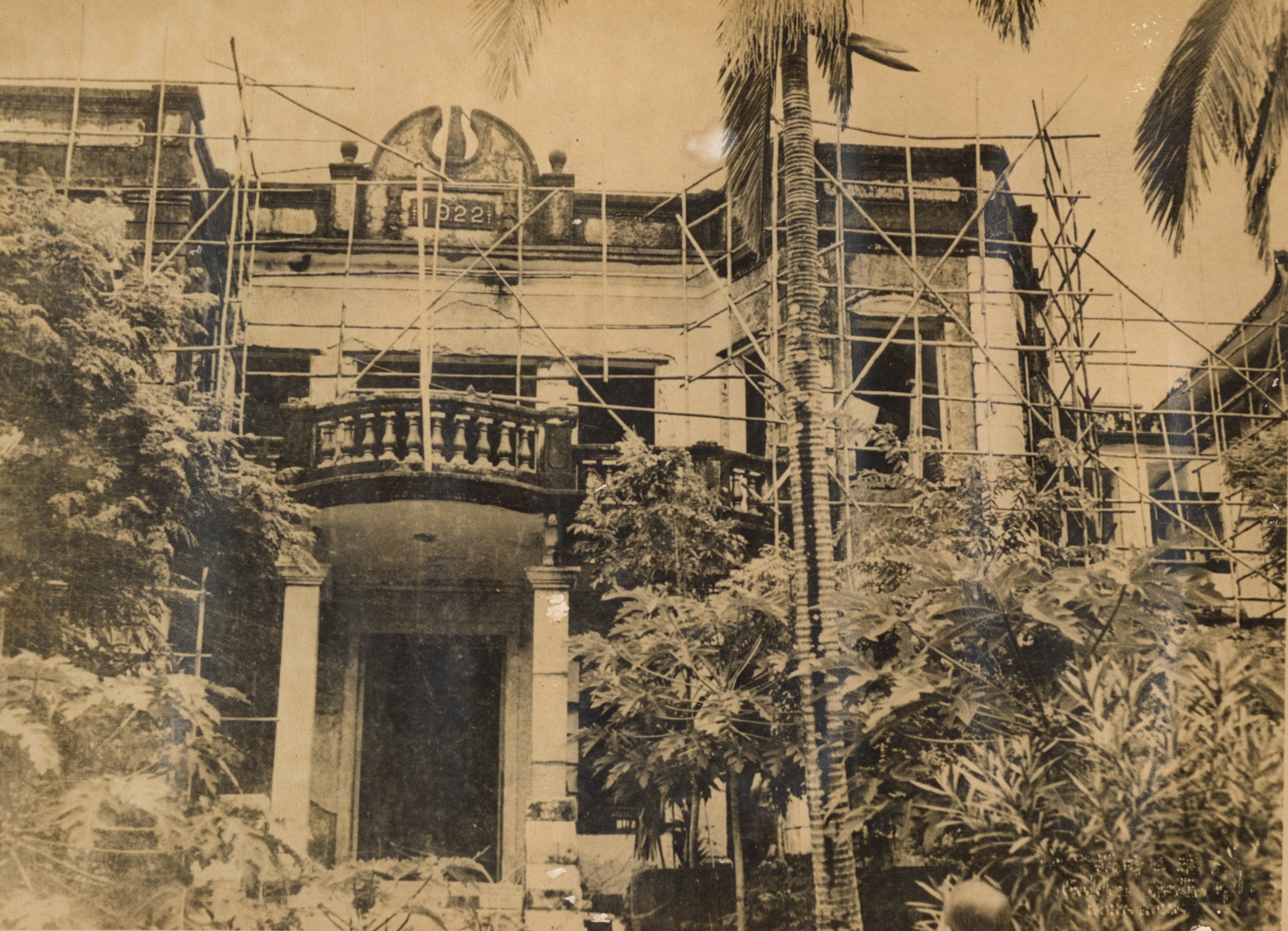 Chi Lin Nunnery under repair after Japanese Occupation