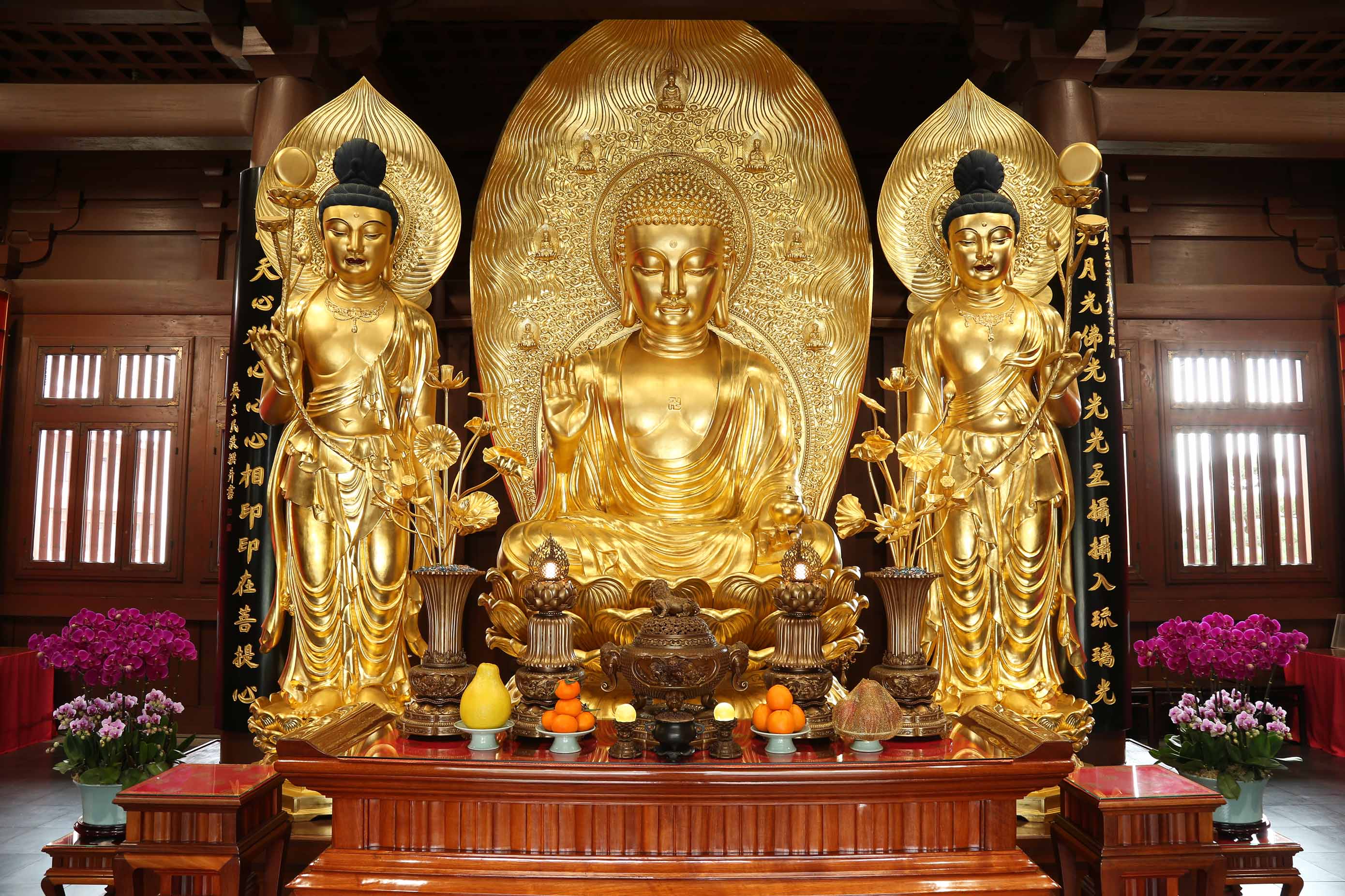 Sūryaprabha (Daylight) Bodhisattva and  Candraprabha (Moonlight) Bodhisattva are attendant bodhisattvas of the gold-plated bronze statue of Bhaiṣajyaguru Buddha